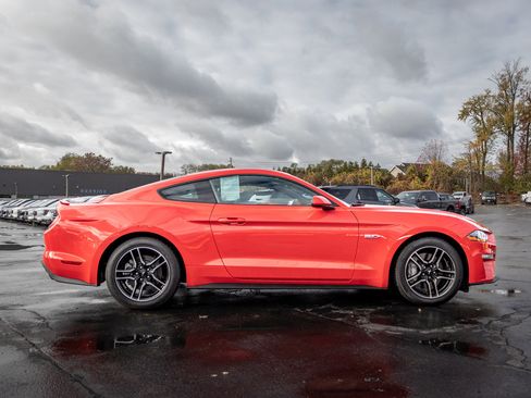 Used 2018 Ford Mustang GT image 5