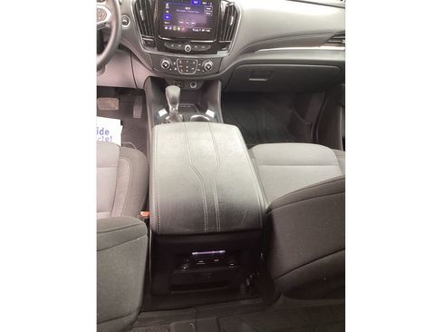 Used 2023 Chevrolet Traverse LT image 18