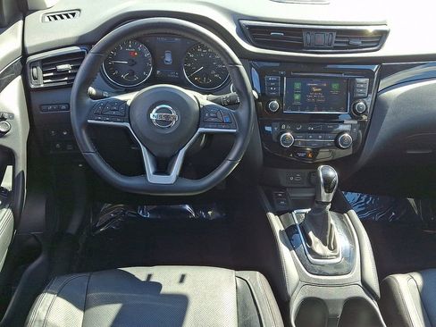 Used 2019 Nissan Rogue Sport SL w/ Premium Package image 13