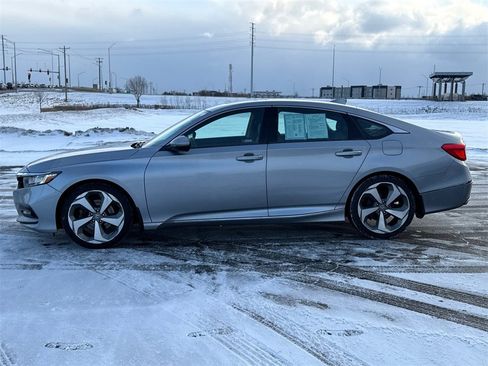 Certified 2018 Honda Accord Touring image 6