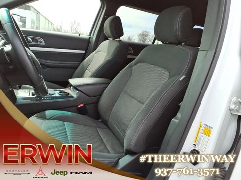 Used 2016 Ford Explorer XLT image 12