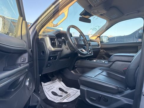 Certified 2024 Ford Expedition Max XLT image 9