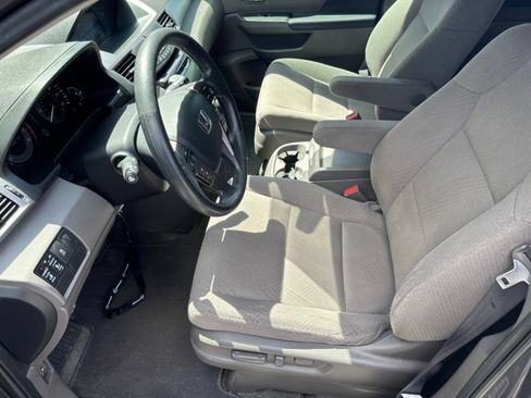 Used 2017 Honda Odyssey EX image 13