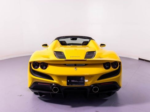 Certified 2022 Ferrari F8 Tributo image 7