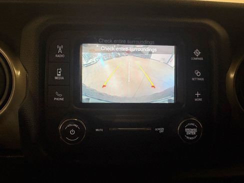 Used 2020 Jeep Wrangler Unlimited Sport S AWD/4WD image 22