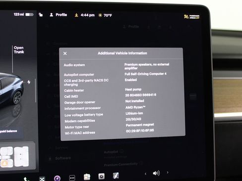 Used 2024 Tesla Model Y 2WD image 16