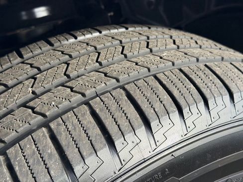 Used 2025 RAM 1500 Laramie image 45