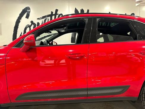 Used 2023 Porsche Macan AWD/4WD image 25