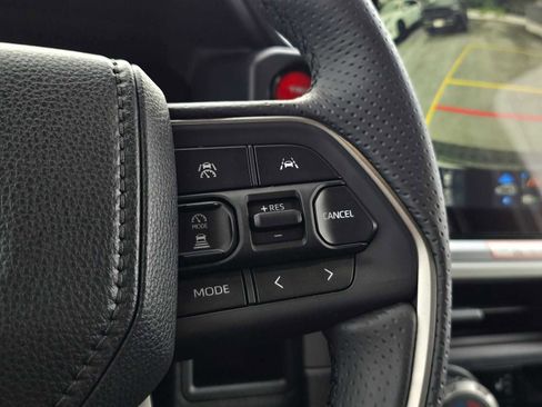 Certified 2025 Toyota 4Runner TRD Off-Road Premium image 35