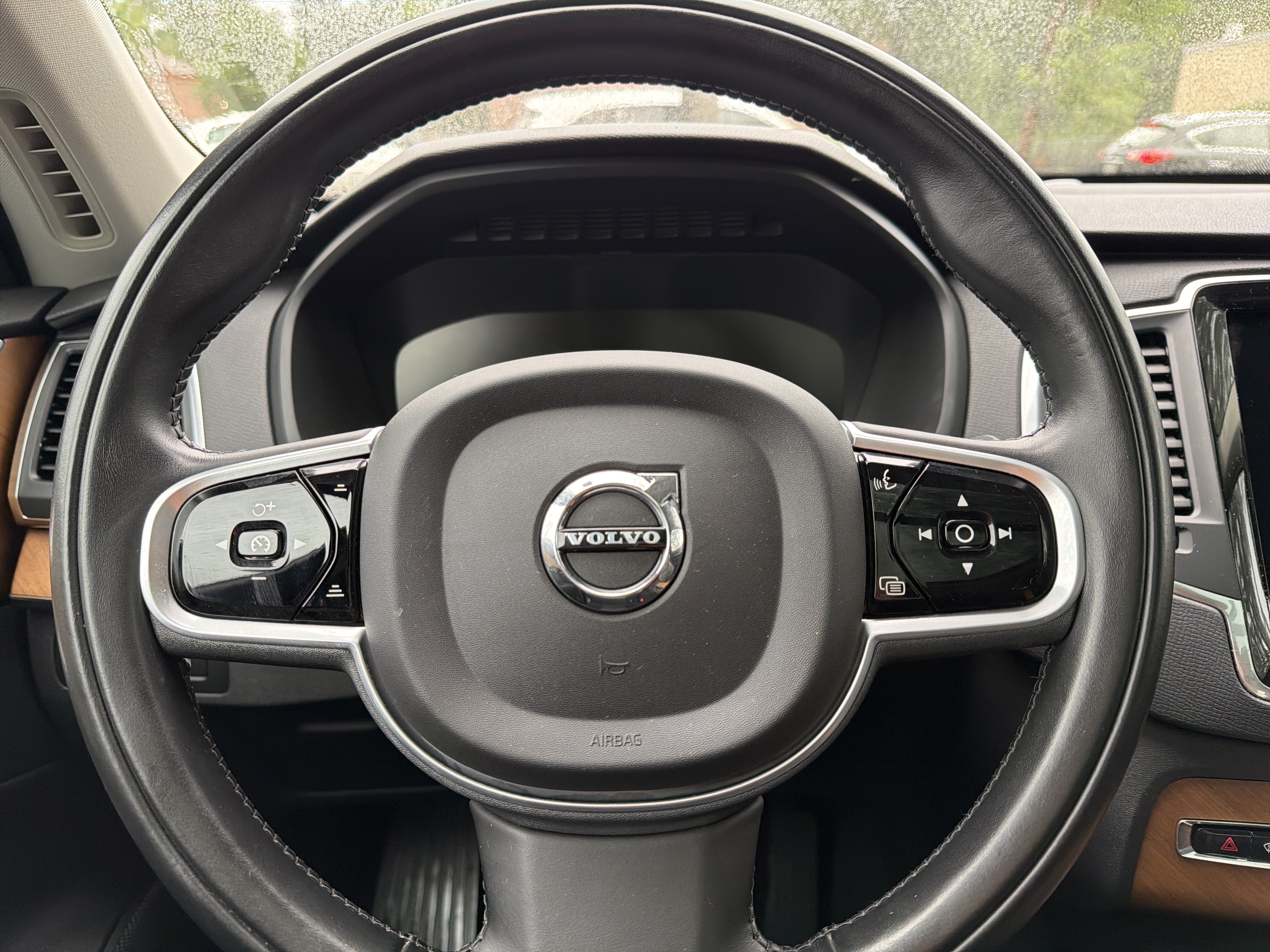 Used 2021 Volvo XC90 T8 Inscription Expression w/ Climate Package AWD/4WD image 13