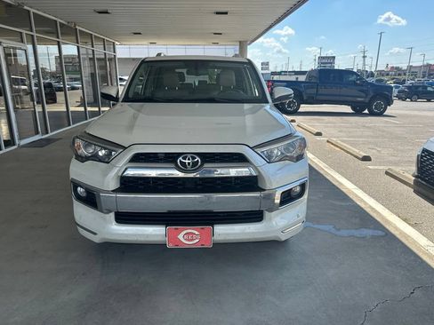 Used 2018 Toyota 4Runner Limited AWD/4WD image 3