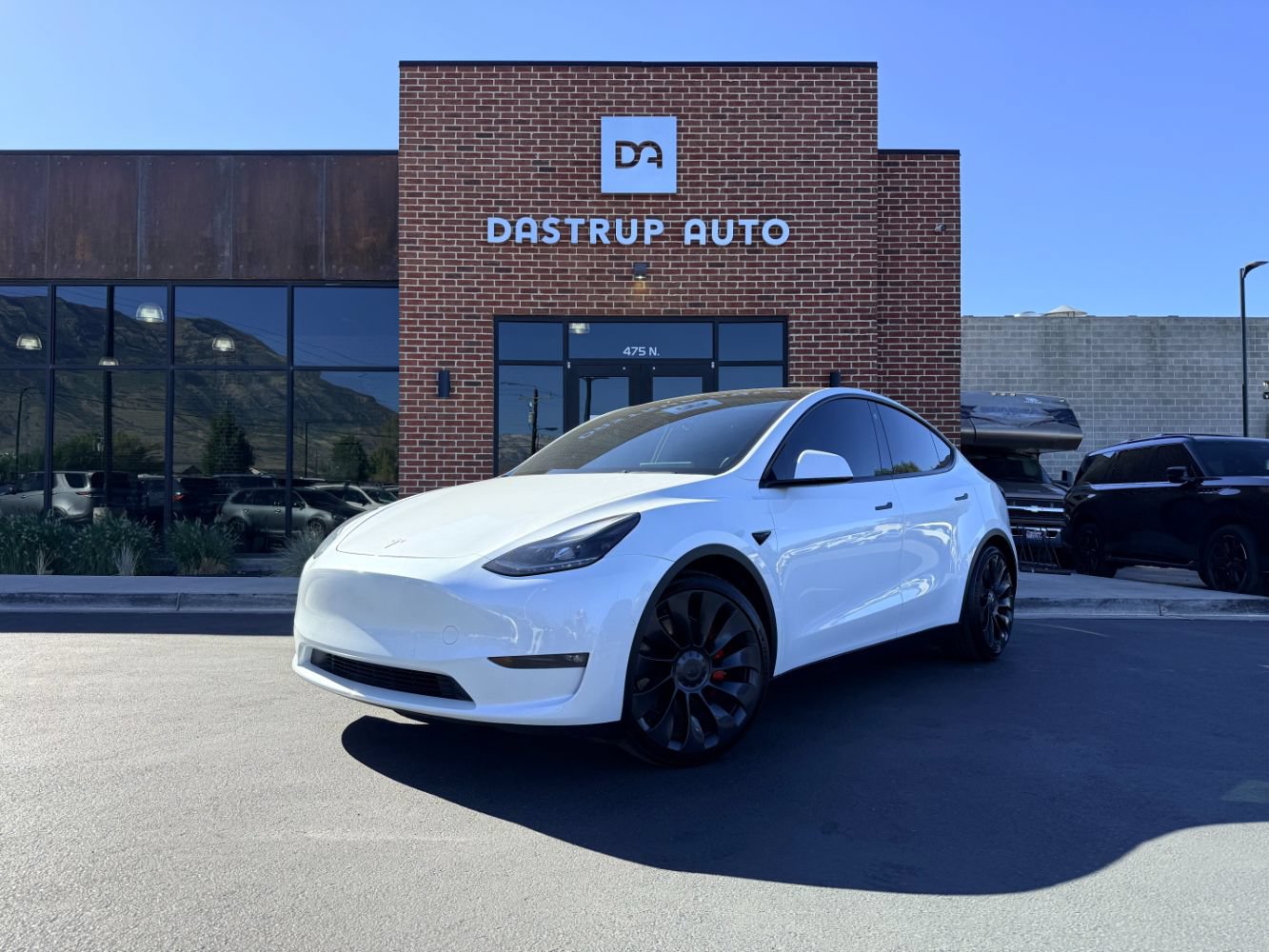 Used 2022 Tesla Model Y Performance AWD/4WD image 1