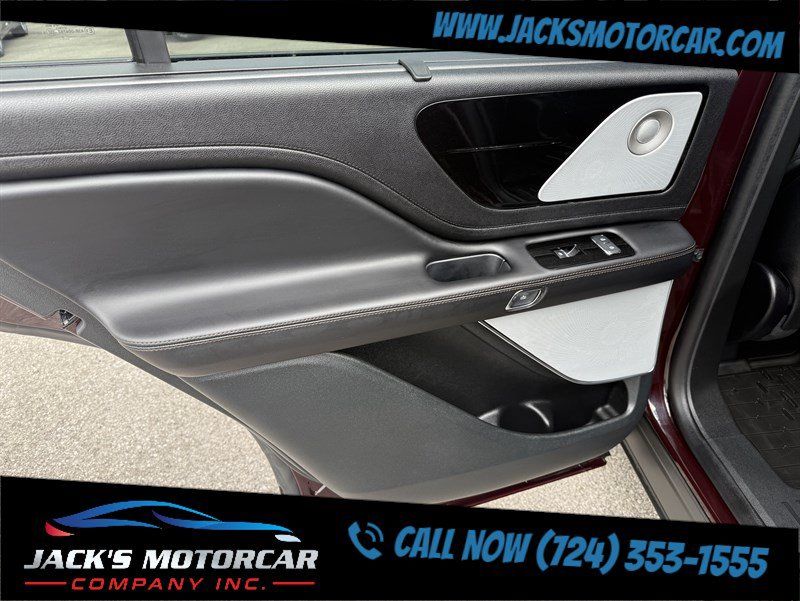 Used 2024 Lincoln Aviator Reserve w/ Equipment Group 201A AWD/4WD image 22