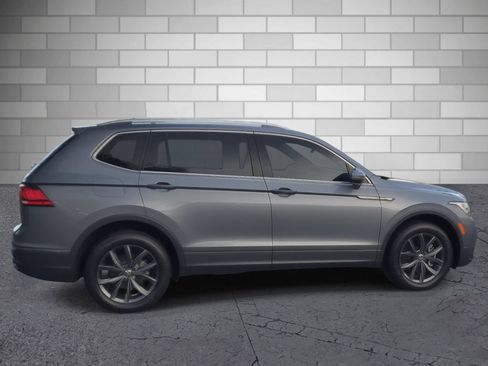 Used 2023 Volkswagen Tiguan SE FWD image 6