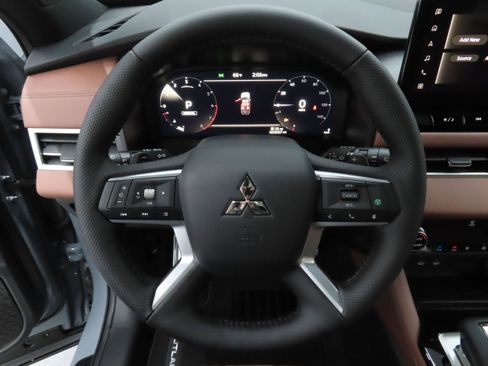 New 2026 Mitsubishi Outlander SEL FWD image 15