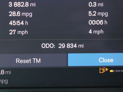 Used 2023 Volvo XC40 B4 Plus w/ Protection Package image 13