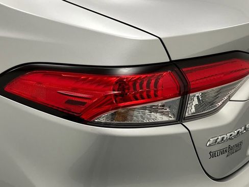 Used 2023 Toyota Corolla LE w/ LE Premium Package FWD image 23