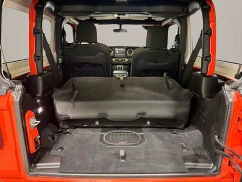 Used 2019 Jeep Wrangler Rubicon w/ Uconnect 4C Nav & Sound Group image 34