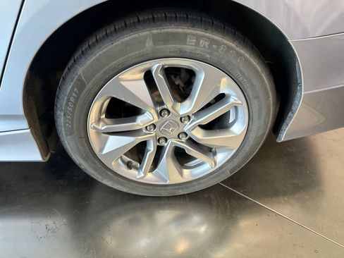 Used 2019 Honda Accord LX image 10