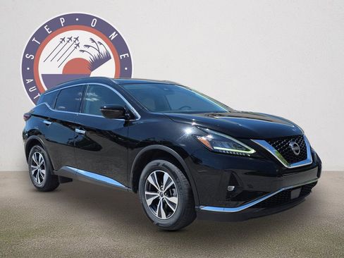 Used 2024 Nissan Murano SV FWD image 2