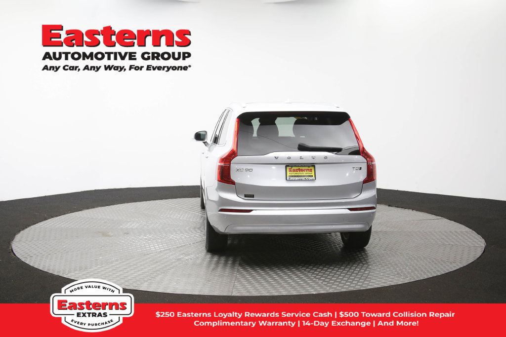 Used 2022 Volvo XC90 T5 Momentum AWD/4WD image 39