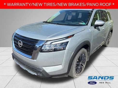 Used 2024 Nissan Pathfinder Platinum w/ Cargo Package FWD image 1