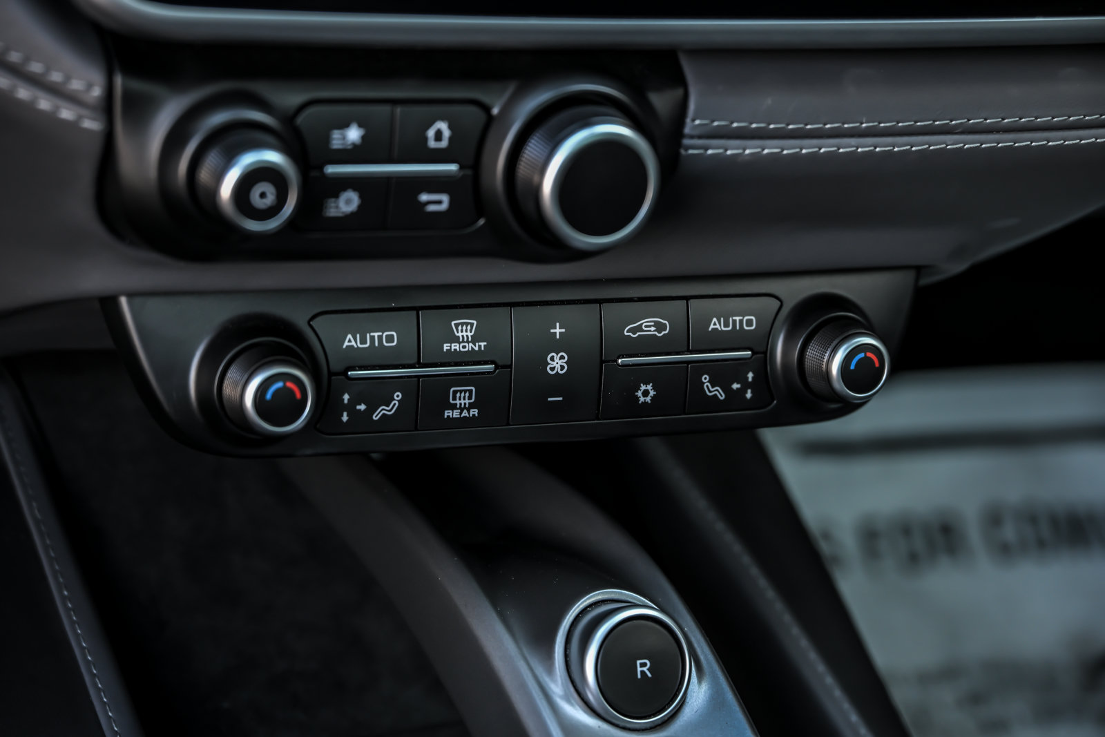 Used 2019 Ferrari Portofino RWD image 48