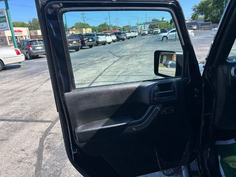 Used 2016 Jeep Wrangler Unlimited Sport w/ Quick Order Package 24S AWD/4WD image 16