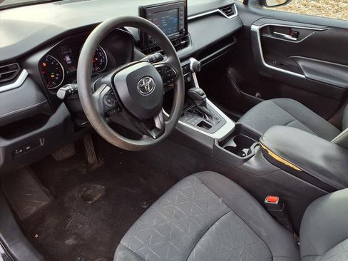 Used 2020 Toyota RAV4 XLE image 6