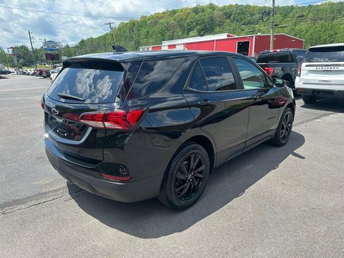 Used 2023 Chevrolet Equinox LS w/ LS Convenience Package AWD/4WD image 5