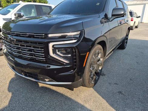 Used 2026 Chevrolet Tahoe High Country AWD/4WD image 2