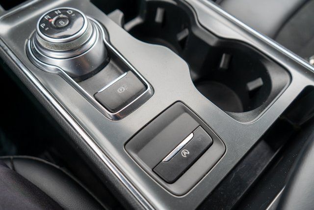 Used 2022 Ford Edge ST-Line w/ Cold Weather Package AWD/4WD image 30