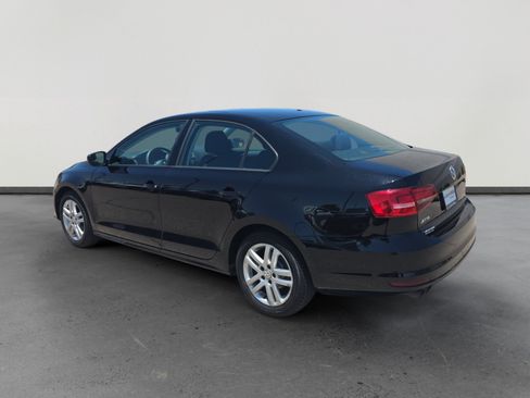 Used 2018 Volkswagen Jetta S w/ Cold Weather Package FWD image 3