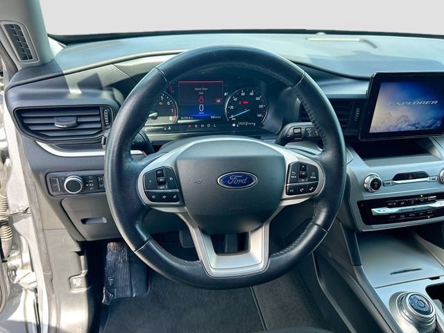 Used 2022 Ford Explorer XLT w/ Class IV Trailer Tow Package AWD/4WD image 14
