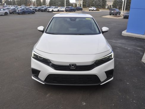 Certified 2024 Honda Civic EX image 2