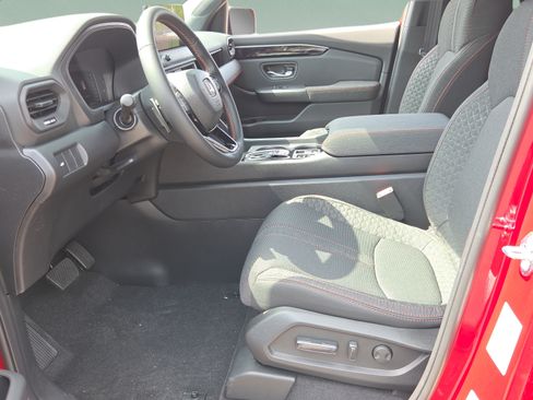 New 2026 Honda Pilot Sport image 9