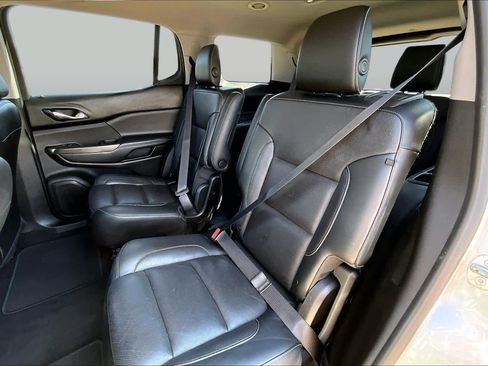 Used 2019 GMC Acadia SLT FWD image 16