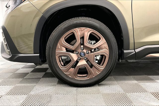 Used 2025 Subaru Ascent Bronze Edition AWD/4WD image 10