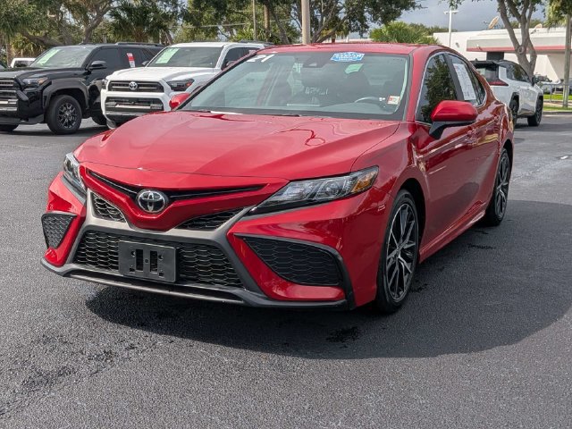 Used 2021 Toyota Camry SE FWD image 7