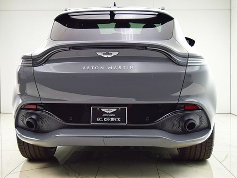 Used 2023 Aston Martin DBX AWD/4WD image 8