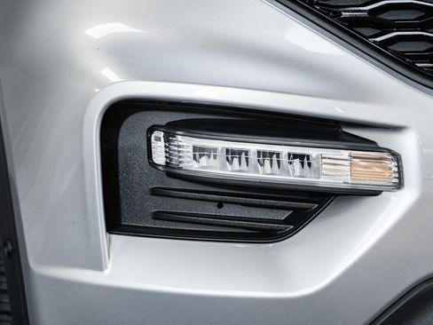 Used 2020 Ford Explorer ST w/ ST Street Pack image 11