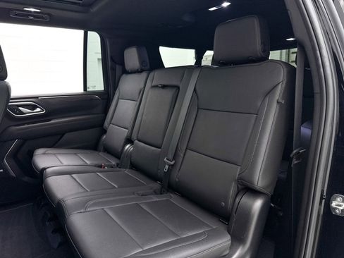 Used 2022 Chevrolet Suburban Z71 image 33