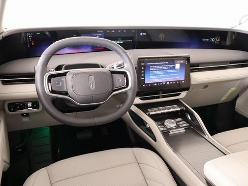 New 2026 Lincoln Nautilus Premier AWD/4WD image 2