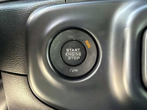 Used 2022 Jeep Wrangler Unlimited Sport AWD/4WD image 27