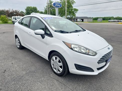 Used 2015 Ford Fiesta S FWD image 4