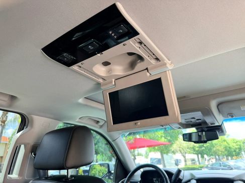 Used 2015 GMC Yukon SLT w/ Open Road Package image 21