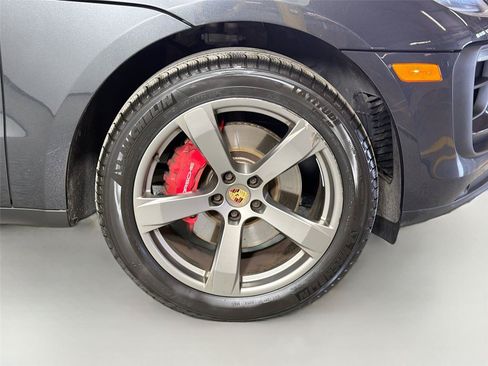 Certified 2023 Porsche Macan S AWD/4WD image 14