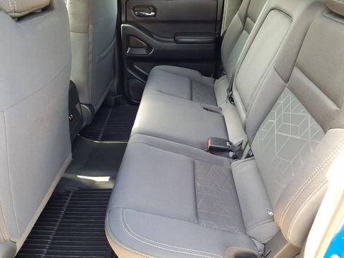 Used 2025 Nissan Frontier SV RWD image 14