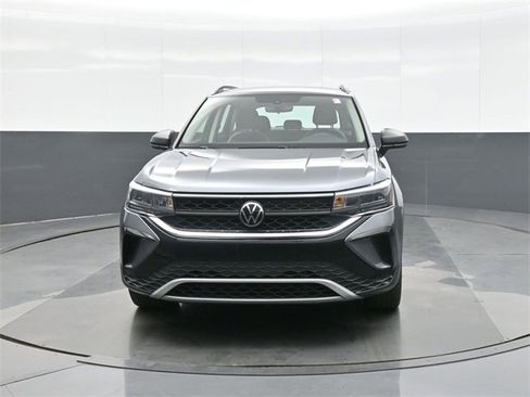 Used 2023 Volkswagen Taos S image 2