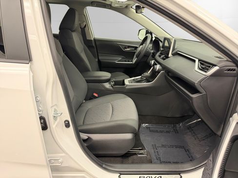 Used 2024 Toyota RAV4 XLE w/ Convenience Package AWD/4WD image 15